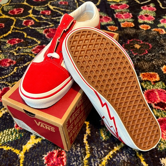 Red Vans Old Skool Bolt W9 - Picture 3 of 8